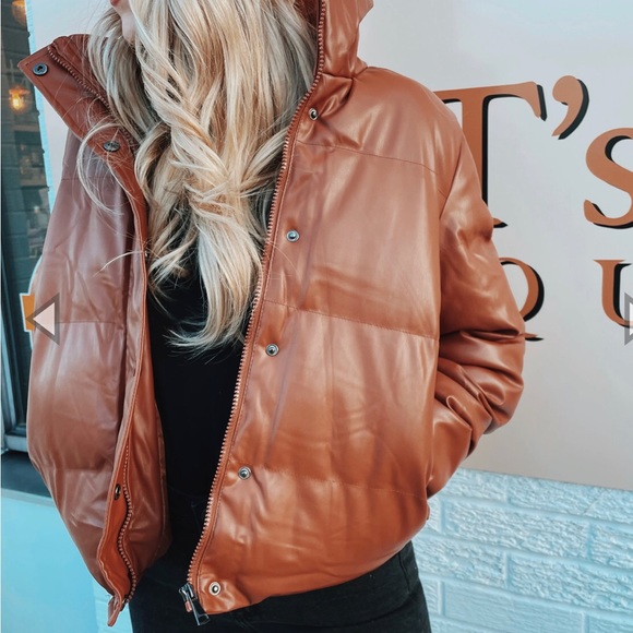 **SOLD** Deluc Puffer Jacket - Picture 4 of 4